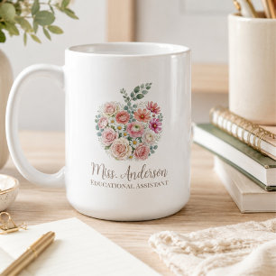 Personalisierter Lehrername und Titel Floraler Apf Kaffeetasse