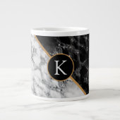 Personalisierter Letter Coffee Tasse Schwarz-weiß  (Vorderseite)