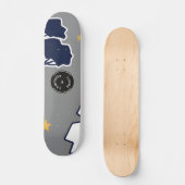 Personalisierter moderner Waldbaum und Stern   Skateboard (Vorderseite)