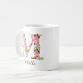 Personalisierter Monogramm floraler Letter Kaffeetasse (Vorderseite Links)