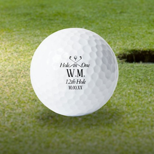 Personalisierter Monogramm-Loch in einem Golfball