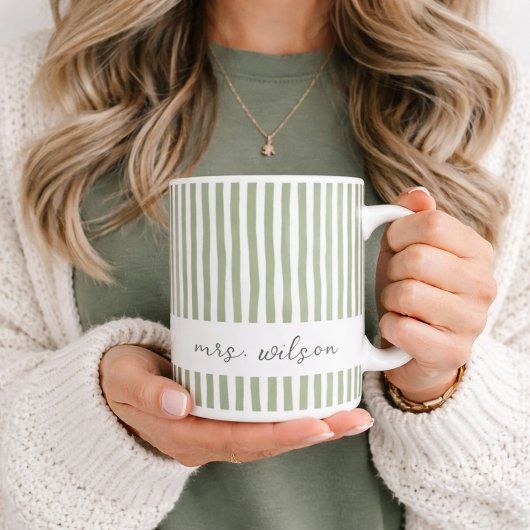 Personalisierter Mrs-Mug grün gestreifter Kaffeebe Kaffeetasse