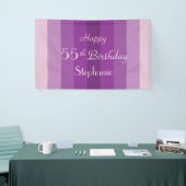 Personalisierter Name 55. Geburtstag Lila Streifen Banner (Messeveranstaltung)