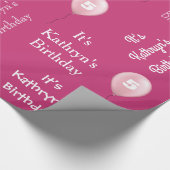 Personalisierter Name & Alter Geburtsdatum Rosa Geschenkpapier (Ecke)