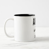 Personalisierter Name April Zweifarbige Tasse (Links)