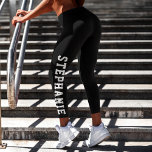 Personalisierter Name Benutzerdefiniert Capri Leggings<br><div class="desc">Lassen Sie sich mit diesen personalisierten Namen der Capri-Leggings von Ihrem einzigartigen Stil verzaubern. Diese Leggings sind perfekt für Fitnessen- und Modebegeisterte geeignet und verbinden Komfort mit einer personalisierten Touch. Das stilvolle Schriftart- und individuelle Name-Design macht diese Leggings zu einem herausragenden Stück in jedem Schrank. Ideal für Trainings, lässige Kleidung...</div>