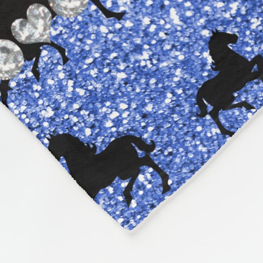 Personalisierter Name Blau Glitzer Pferde Fleecedecke (Ecke)