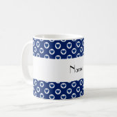 Personalisierter Name: blaue Herzpolka-Punkte Kaffeetasse (Vorderseite Links)