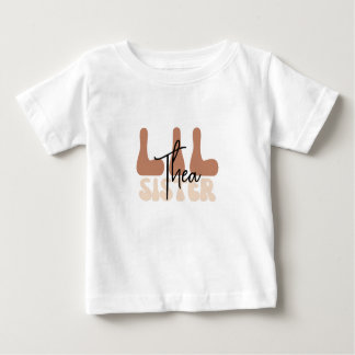 Personalisierter Name Boho kleine Schwestertypogra Baby T-shirt