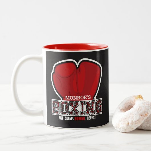Personalisierter NAME Boxer Boxing Glove Prize Fig Zweifarbige Tasse (Mit Donut)