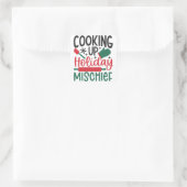 Personalisierter Name Cooking Up Holiday Mischief Quadratischer Aufkleber (Tasche)