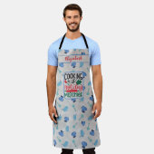 Personalisierter Name Cooking Up Holiday Mischief Schürze (Getragen)