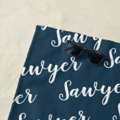 Personalisierter Name der Navy Blue Calligraphy Strandtuch (Beispiel)