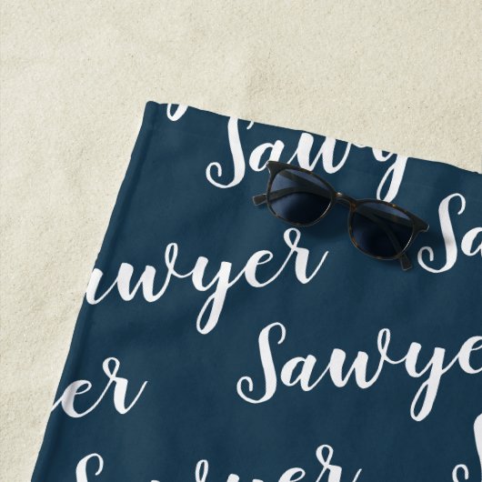 Personalisierter Name der Navy Blue Calligraphy Strandtuch (Beispiel)