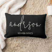 Personalisierter Name der SolidBlack-Farbskriptfam Lendenkissen (Decke)