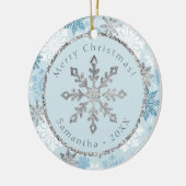 Personalisierter Name des Blauen Schneeflochs Keramik Ornament (Links)