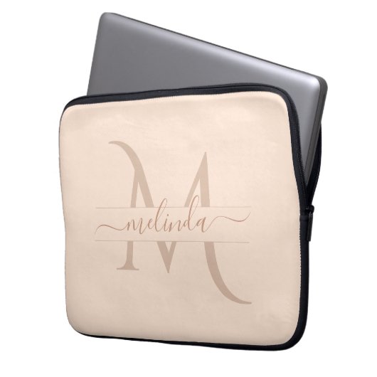Personalisierter Name des Girl Blush Pink Monogram Laptopschutzhülle (Vorderseite Links)