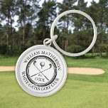 Personalisierter Name des Golfklubs Datum Schlüsselanhänger<br><div class="desc">Mit klassischen Crossing Clubs und einem gealterten Briefmarke-Effekt-Rahmen sind diese Ketten ideal für alle Golfclubs und Golfclubs. Personalisieren Sie Ihren Aufenthalt mit dem Namen des Clubmitglieds,  dem Namen des Golfklubs und dem Jahr,  in dem der Golfclub gegründet wurde. Entwickelt von Thisisnotme©</div>