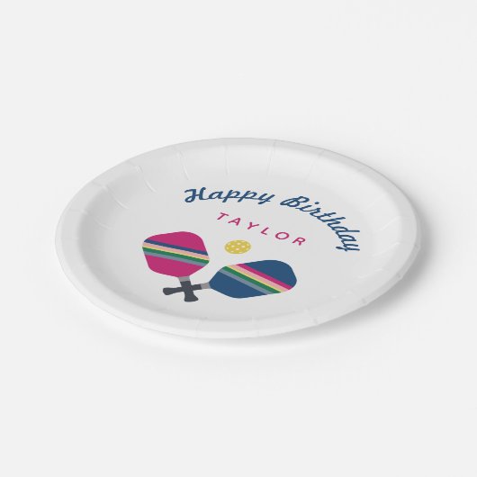 Personalisierter Name des Pickleball-Party Pappteller (Schrägansicht)
