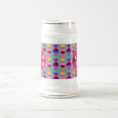 Personalisierter Name des Pink Cupcake, benutzerde Bierglas (Mittel)