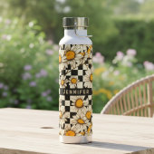 Personalisierter Name des Retro Groovy Daisy Check Trinkflasche