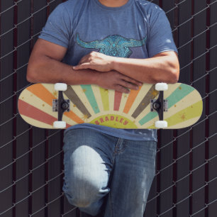 Personalisierter Name des Retro-Stars für farbenfr Skateboard