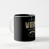 Personalisierter Name des Team Wayne Lifetime-Mitg Zweifarbige Tasse (Vorderseite Links)