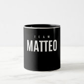 Personalisierter Name des Teams Matteo Zweifarbige Tasse (Mittel)