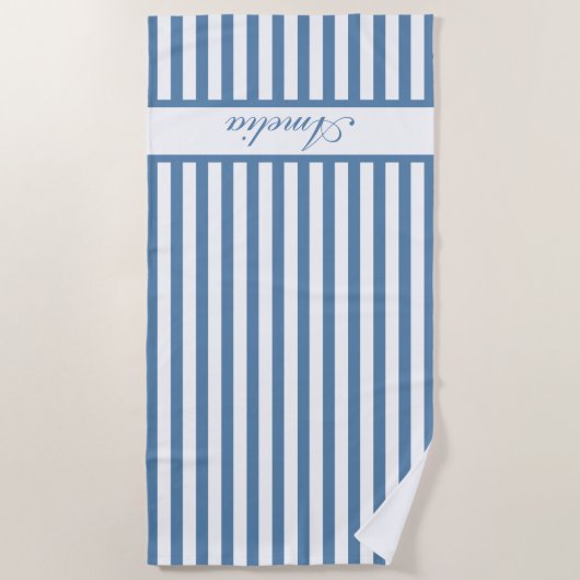 Personalisierter Name Dusty Blue Stripes Badtuch Strandtuch (Vorderseite)
