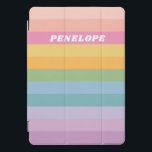 Personalisierter Name Farbenfrohe helle Pastellstr iPad Pro Cover<br><div class="desc">Dieses elegante iPad Gehäuse zeichnet sich durch ein skurriles Design einfacher Streifen in einer hellen,  feinen Regenbogenpalette aus. Personalisieren Sie es mit Ihrem Namen. Tolle Geschenkidee!</div>