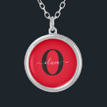 Personalisierter Name für Monogramm Skriptname Sch Versilberte Kette<br><div class="desc">Dieses elegante Monogramm und das stilvolle Script-Namensdesign können als Geschenk für Geburtstag, Hochzeit, Brautparty, Jubiläum, Muttertag oder jeden Anlass gegeben werden. Es kann mit dem Namen und dem Namen der Person personalisiert werden. Sie können den Schriftart, die Farbe des Schriftartes, die Größe des Schriftartes und die Hintergrundfarbe mit dem Design-Tool...</div>