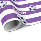 Personalisierter Name, Fußball, Lila weiß Geschenkpapier (Rolleneckpunkt)