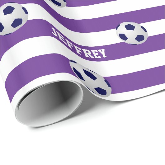 Personalisierter Name, Fußball, Lila weiß Geschenkpapier (Rolleneckpunkt)