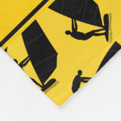 Personalisierter Name Gelb Schwarz Windsurfen Fleecedecke (Ecke)