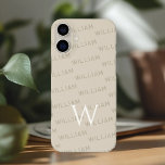 Personalisierter Name gemustert, Einfache Monogram<br><div class="desc">Dieses elegante iPhone 16 Gehäuse bietet ein raffiniertes Monogramm-Muster mit einer modernen, minimalistischen Touch. Das Design hebt Ihren Namen in einem klaren, einfachen Schriftart hervor und schafft so ein personalisiertes und stilvolles Aussehen. Der erste Buchstabe deines Namens wird prominent als fett gedrucktes Monogramm dargestellt, das der Ästhetik eine Touch Eleganz...</div>