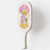 Personalisierter Name Groovy Retro Mama Pickleball Schläger (Links)