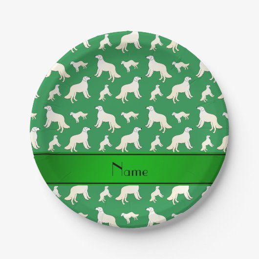 Personalisierter Name: grüne Kuvasz-Hunde Pappteller (Vorderseite)