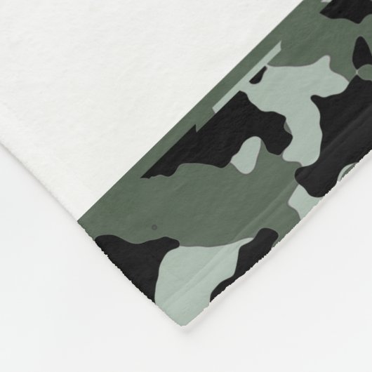 Personalisierter Name Grünes Camouflage-Muster Fleecedecke (Ecke)