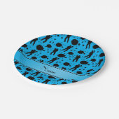 Personalisierter Name Himmelblau Painballmuster Pappteller (Schrägansicht)