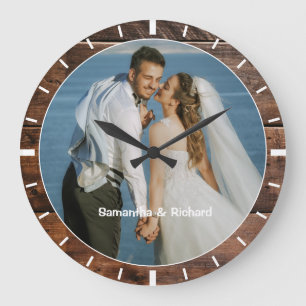 Personalisierter Name Hochzeit Foto Rustikales Dun Große Wanduhr