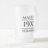 Personalisierter Name im Jahr Mattglas Bierglas (VorderseiteRechts)