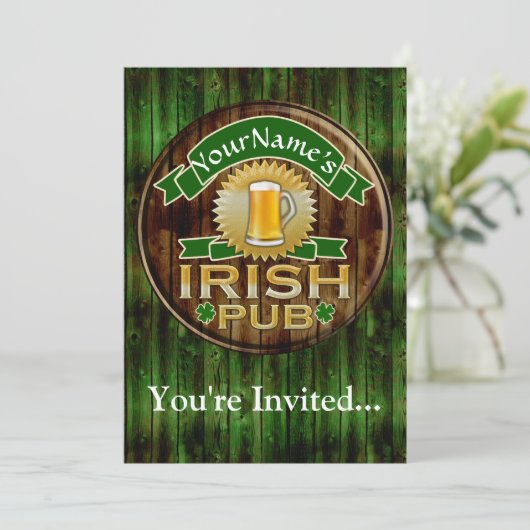 Personalisierter Name Irish Pub Sign St. Patrick's Einladung (Stehend Vorderseite)