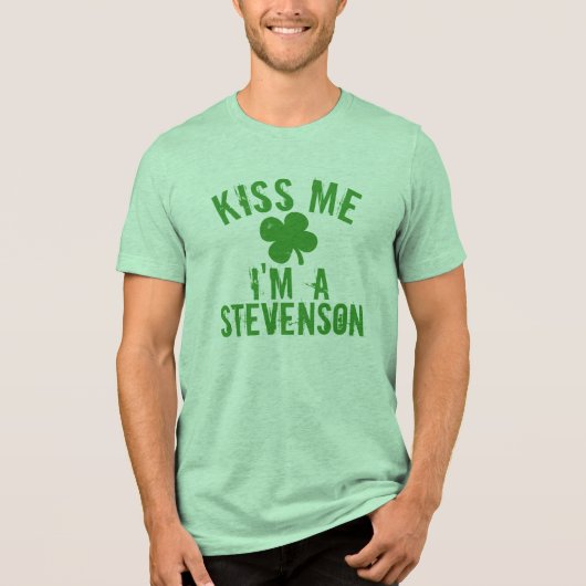 Personalisierter Name Kiss Me St Patrick's Day Wom Tri-Blend Shirt (Vorderseite)