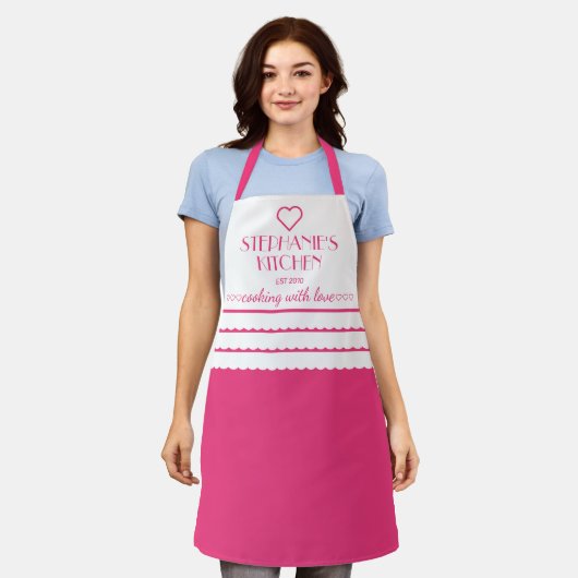 Personalisierter Name Kochen mit Liebe Rosa Schürze (Getragen)