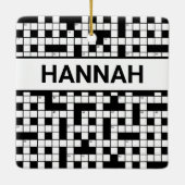 Personalisierter Name Kreuzworträtsel-Muster Keramikornament (Rückseite)