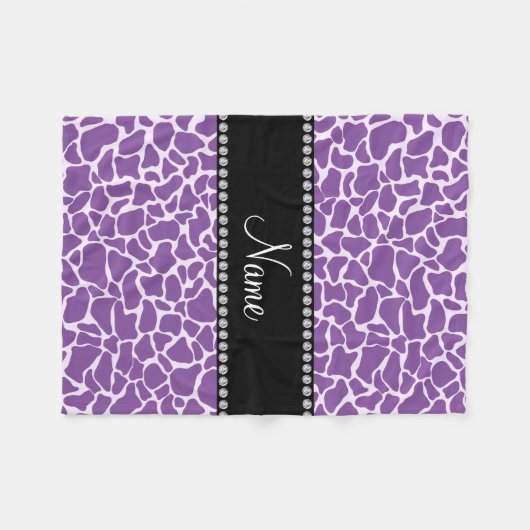 Personalisierter Name lila Giraffmuster Fleecedecke (Vorderseite (Horizontal))