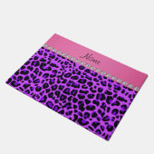 Personalisierter Name lila Leopard rosa Streifen Fußmatte (Schrägansicht)