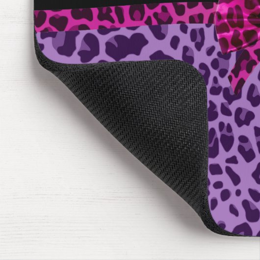 Personalisierter Name lila Leopardruck Rosa Bug Mousepad (Ecke)