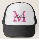 Personalisierter Name Monogramm Hut für Hochzeitsf Truckerkappe<br><div class="desc">Personalisierter Name Monogramm Neon Pink LKW Hut für Braut und Brautmädchen . Vintager mit Monogramm Name Anfangsbuchstabe mit stylischer Schriftzeichen. Niedliche Hochzeitsfeier für Gäste, Freunde und Familie. Machen Sie sich ein für Braut und Braut-Entourage; Brautmädchen, Trauzeugin, Blume, Ehrenmatron, Brautmutter, Bräutigam, Ringträger usw. Das Unterhaltungsangebot für die Ehe, das Brautparty, die...</div>