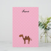 Personalisierter Name niedlich Kamelrosa Polka-Pun Briefpapier (Stehend Vorderseite)